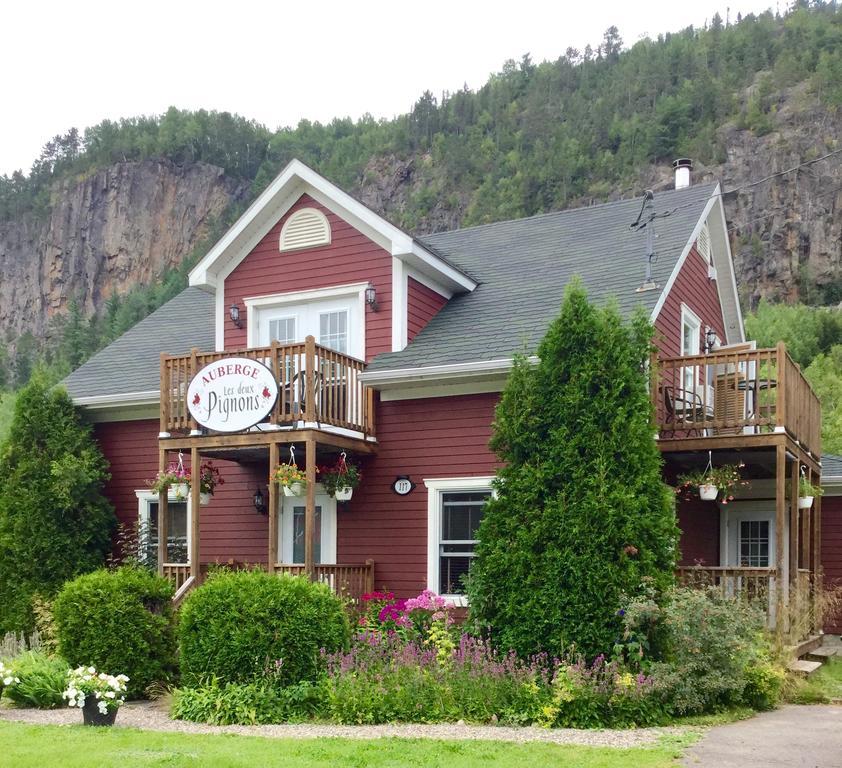 Petit-Saguenay B&B Les Deux Pignons מראה חיצוני תמונה