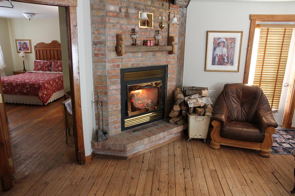 Petit-Saguenay B&B Les Deux Pignons מראה חיצוני תמונה
