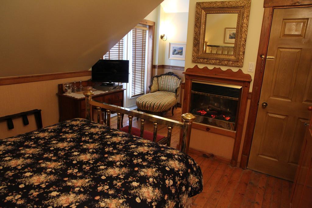 Petit-Saguenay B&B Les Deux Pignons מראה חיצוני תמונה