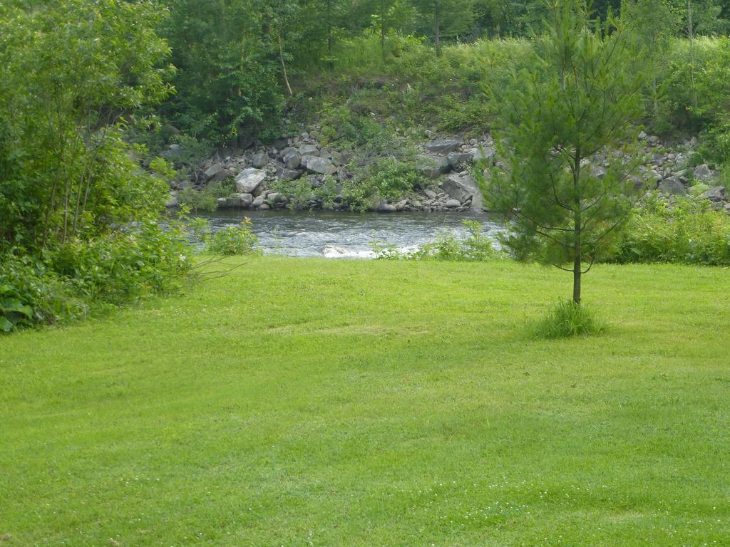 Petit-Saguenay B&B Les Deux Pignons מראה חיצוני תמונה